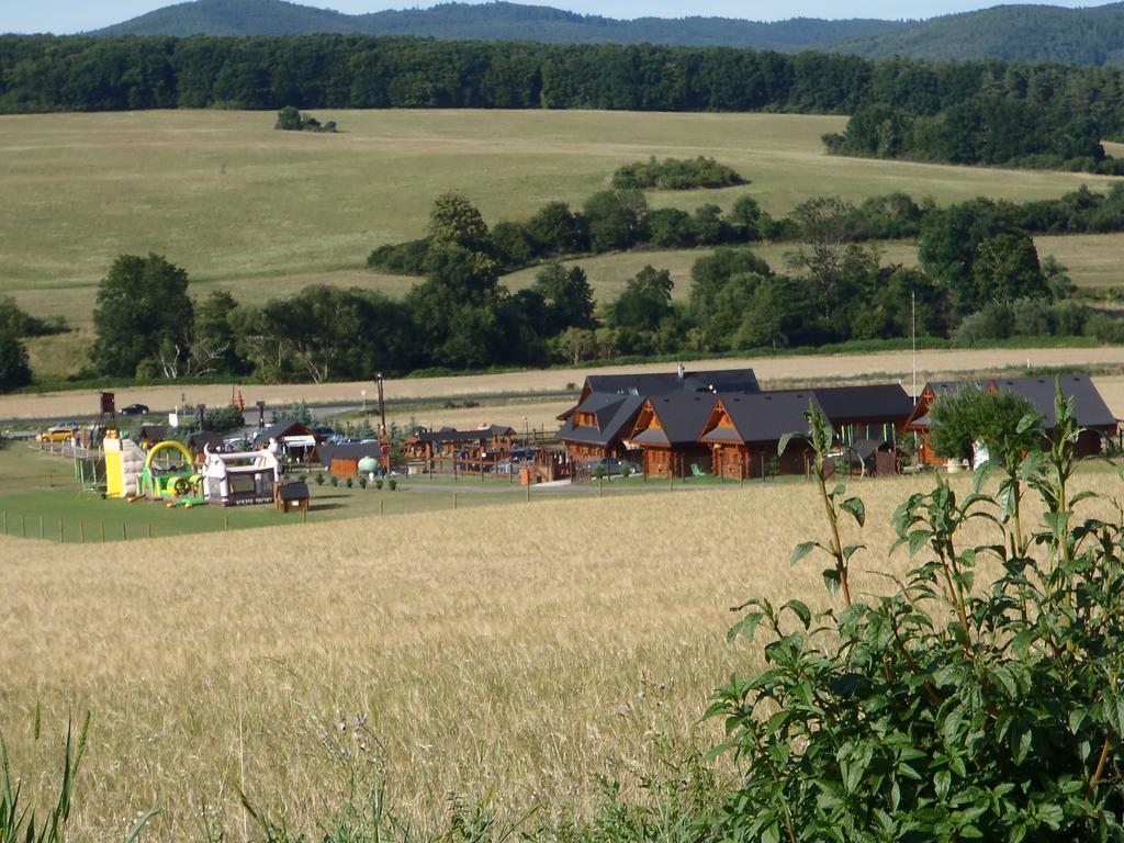 Ubytovanie Koliba Pacho - Zrub Zuzka Prievidza Exterior foto